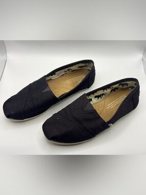 Toms Black Canvas Classic Slip-On Flats